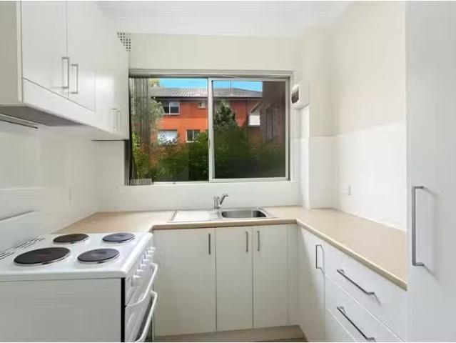 Deal! 8/58 Pacific Parade, Dee Why Apartment for rent Listed.
