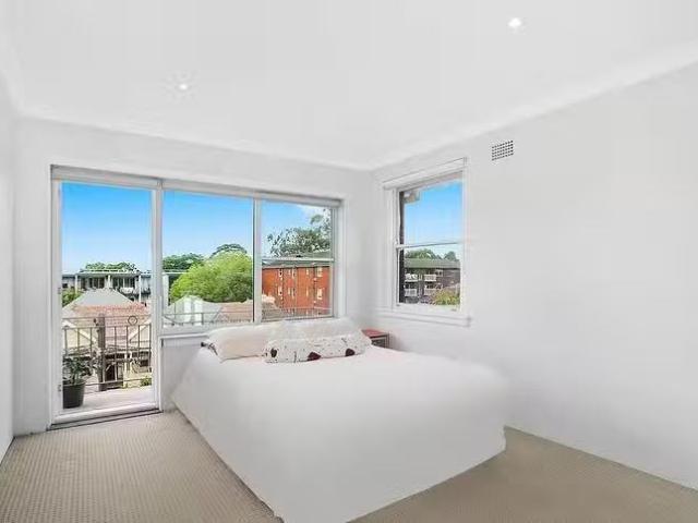 Cheap 8/5 Silver Street, Randwick, NSW 2031