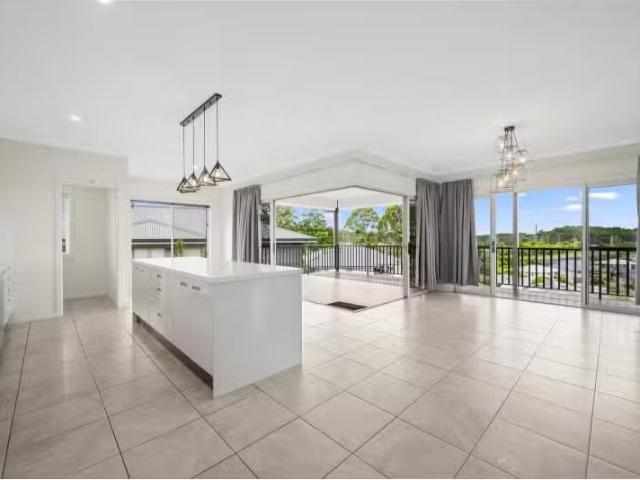 Charming 8 Banyo Close, BONVILLE House for rent Listed by Dan.