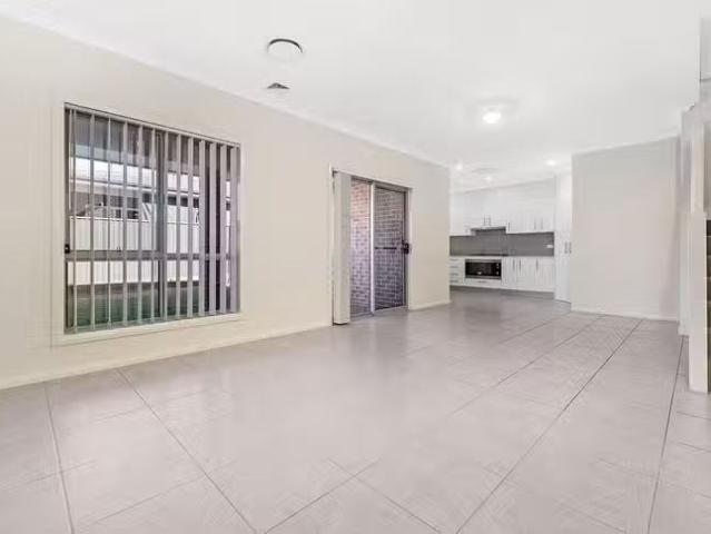 New 8 Basra Road, Edmondson Park, NSW 2174
