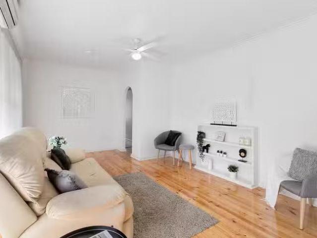 Cheap 8 Diana Avenue, Parafield Gardens, SA 5107