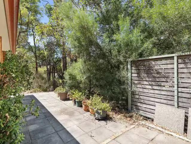 Cozy 8 Hall Road, Roleystone, WA 6111