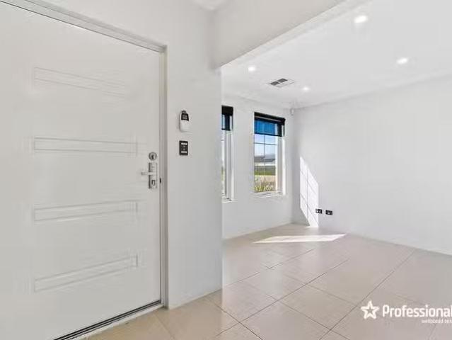 For Rent! 8 Hillbrook Approach, Caversham, WA 6055