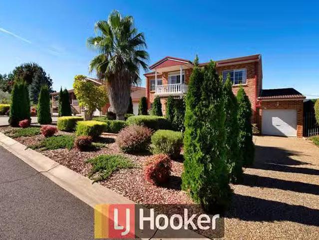 Deal! 8 Mcclintock Street, Lyneham, ACT 2602
