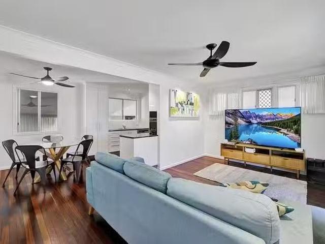Cozy 8 Peatey Street, Kepnock, QLD 4670
