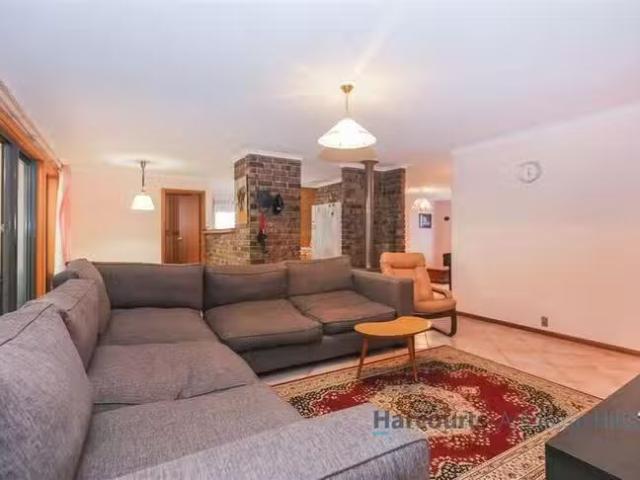 Deal! 8 Pope Street, Mount Barker, SA 5251