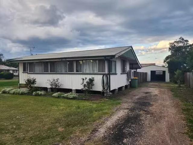 Charming 8 Railway Street, Forest Hill, QLD 4342