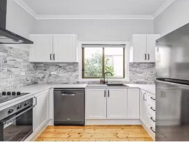 New 8 Read Avenue, Lithgow House for rent Listed by Varun Kin.