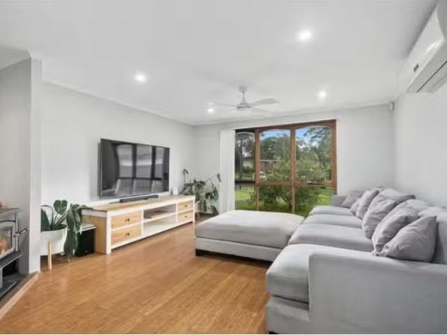 Rental! 8 Reid Place, Avondale House for rent Listed by Miche.