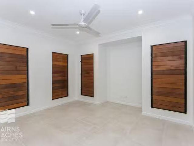 Deal! 8 Savaii Close, Palm Cove, QLD 4879
