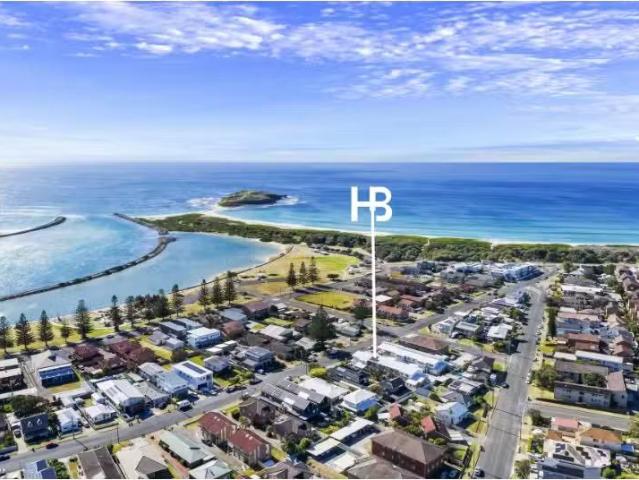 For Rent! 9/21 Pur Pur Ave, Lake Illawarra Townhouse for rent.