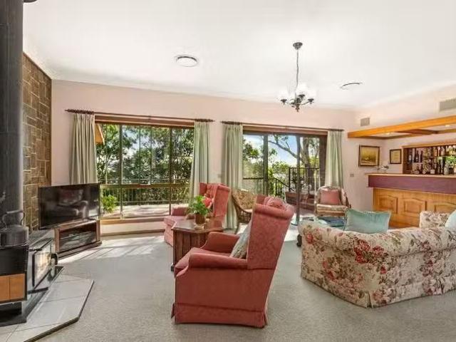Deal! 93 Green Point Drive, Green Point, NSW 2428