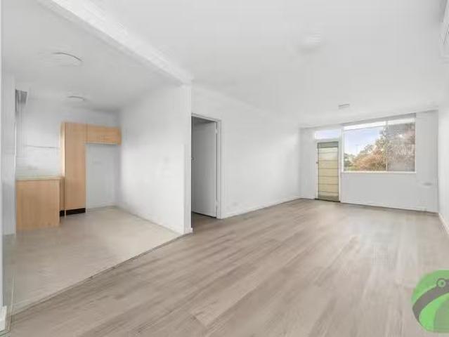 Cheap 9/47 Carroll Crescent, Glen Iris, VIC 3146
