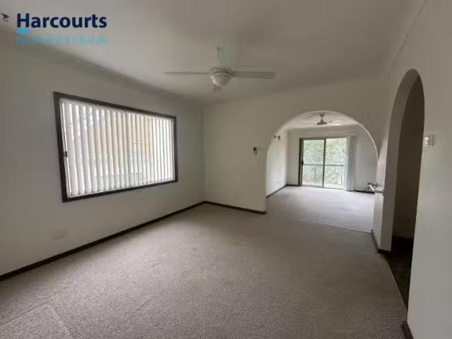 Nice 94 Anita Avenue, LAKE MUNMORAH House for rent Listed by.