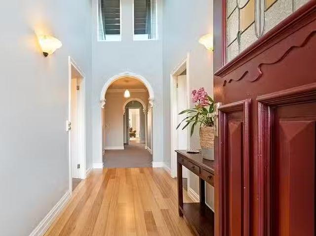 Unique 94 Wollaston Road, Warrnambool, VIC 3280