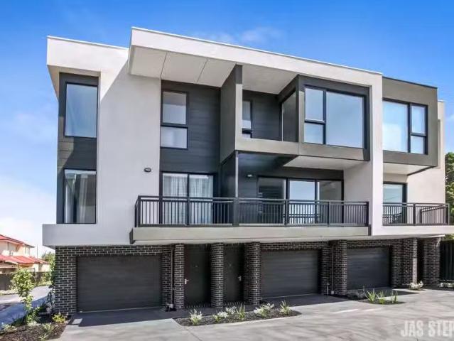 Rental! 9/66 Wilson Street, Yarraville VIC 3013