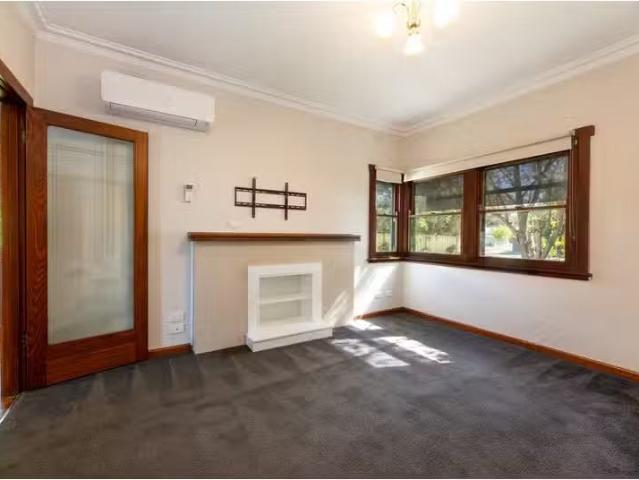 Cozy 976 Waugh Road, North Albury House for rent Listed by Ka.