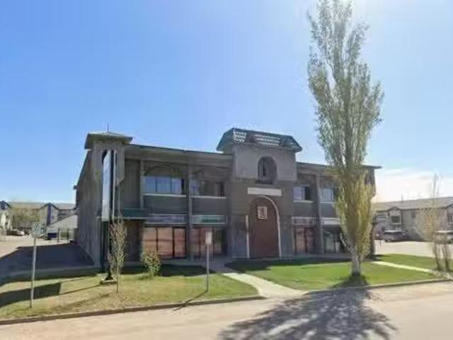 Rental! 9807 105 Street, Grande Prairie, AB, T8V 4Y8 commerc.
