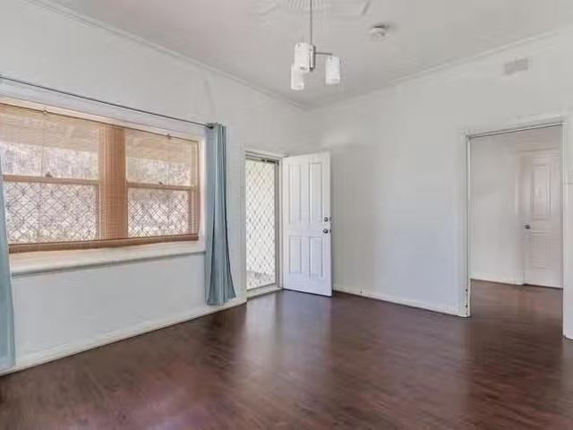 Nice 98 Main Street, Beverley, SA 5009
