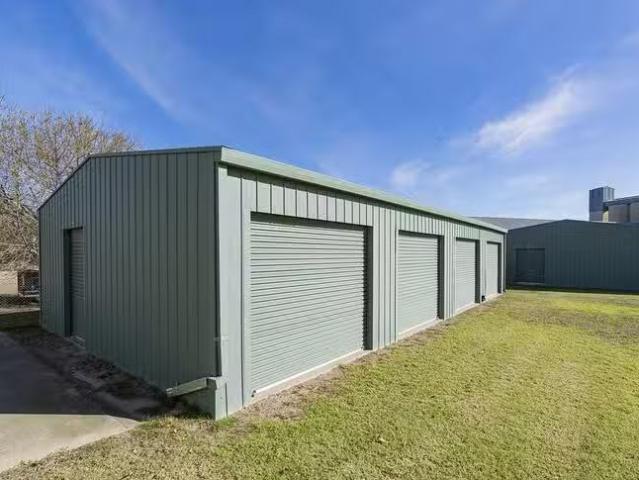 For Rent! 98 Queen Street, Junee, NSW 2663
