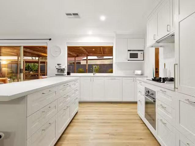 Cheap 9 Warilla Close, Waikiki, WA 6169