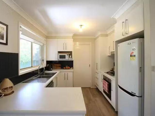 Just in! 9 Albion Place, Orange, NSW 2800