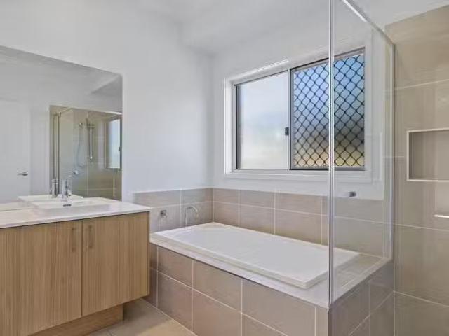 Rental! 9 Alpine Street, Redland Bay, QLD 4165