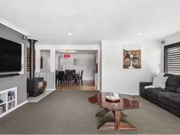 Cozy 9 Bambara Avenue, Summerland Point House for rent Listed.