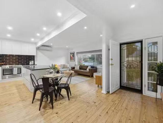 Rental! 9 Catherine Drive, Redwood Park, SA 5097