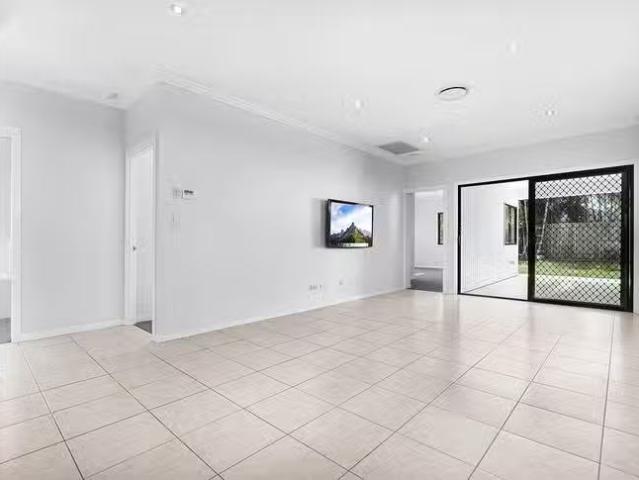 Rental! 9 Faine Street, Manly West, QLD 4179