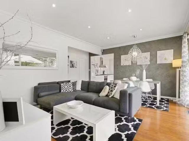 Just in! 9 Finch Street, Altona, VIC 3018
