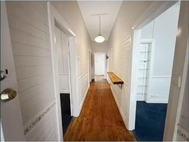 Unique 9 George Street, fishabarabran House for rent Listed b.