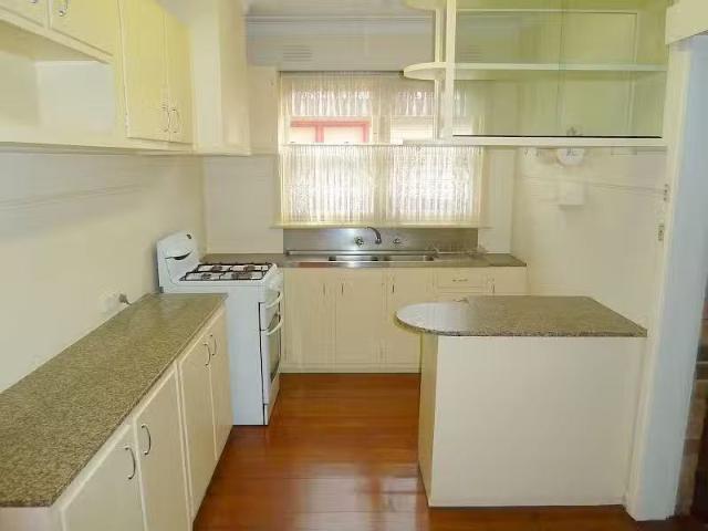 Unique 9 Hanley Street, Avondale Heights VIC 3034