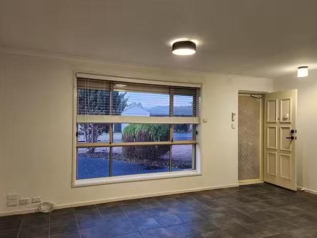 Just in! 9 Heathcott Court, Blakeview, SA 5114