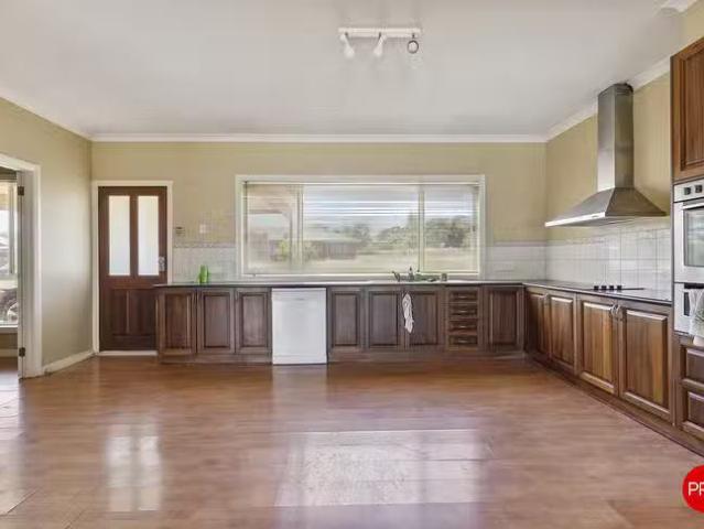 Cheap 9 Hehir Road, Huntly, VIC 3551