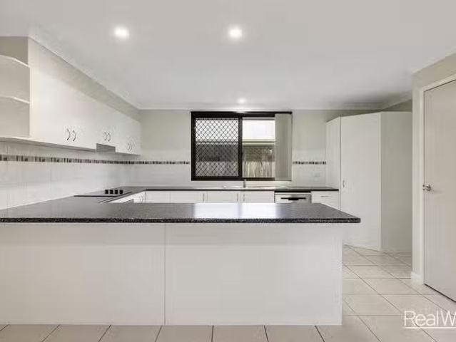Unique 9 Highgrove Drive, Highfields, QLD 4352