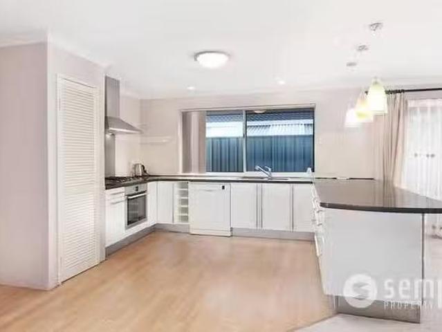 Rental! 9 Hoult Mews, Atwell, WA 6164