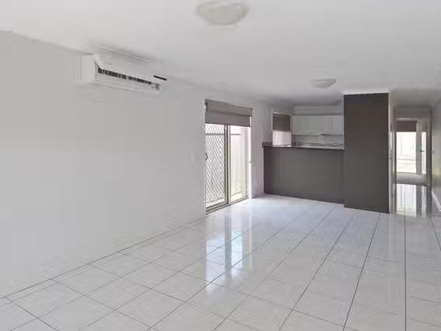 Charming 9 Kilkivan Parade, Waterford, QLD 4133