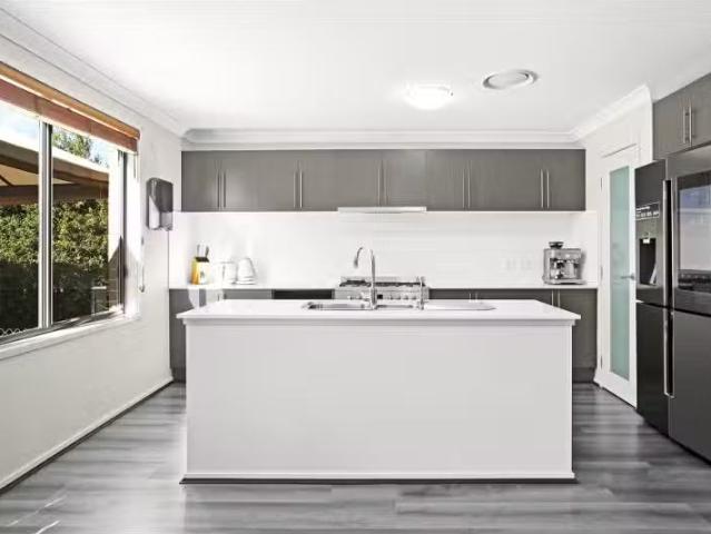 Cozy 9 Ladysmith Drive, Edmondson Park House for rent Listed.