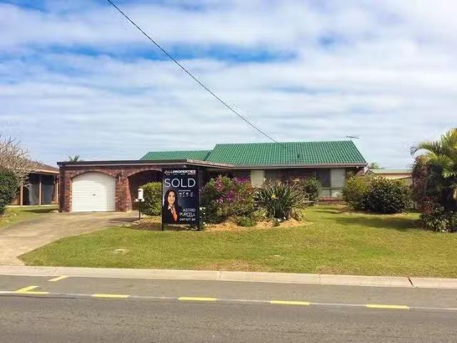 Charming 9 Peverell Street, Hillcrest, QLD 4118