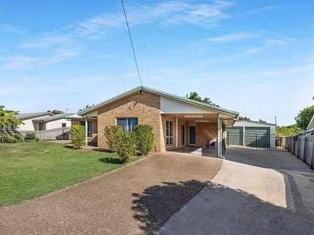 Nice 9 Shell Street, Burnett Heads, QLD 4670
