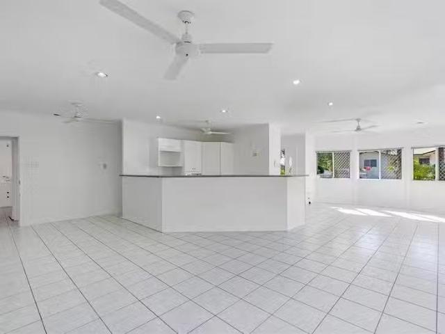 Just in! /9 Stratford Chase, Stratford, QLD 4870