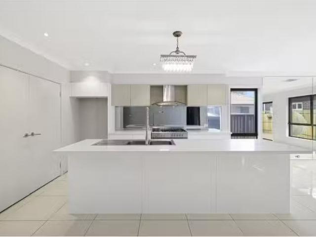 Nice 9A Reservoir Road, Mount Pritchard House for rent Listed.