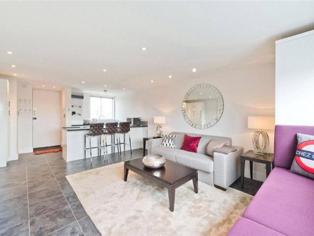 New Compton Street, Covent Garden. 1 bed flat to rent £2,860 pcm £660 pw
