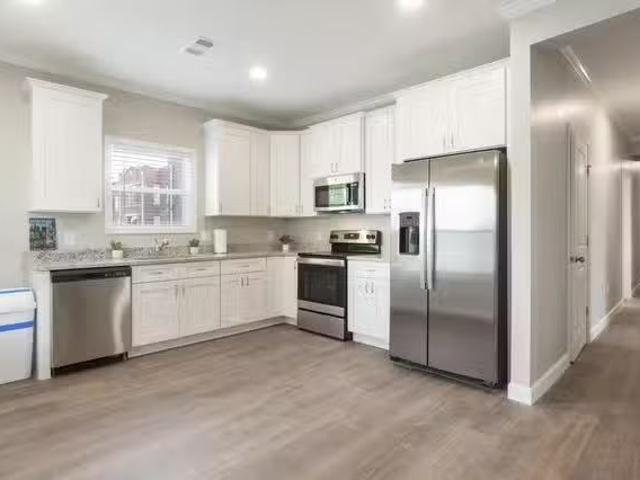 NEW CONSTRUCTION Home with ALL Private Ensuite Bathrooms and M.