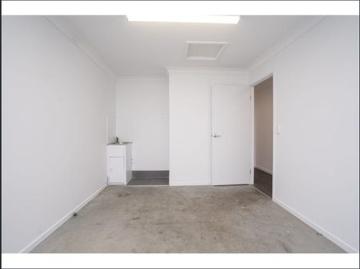 NEW CARPET, GAS STOVE AND HOT WATER 2 AIR CONS FENCED YARD, CENTRAL LOCATION OFF CHAMBERS FLAT RD