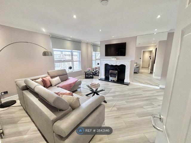 New Century House, Aberdeen AB11, 3 bed flat to rent, £2,900 pcm | PrimeLocation