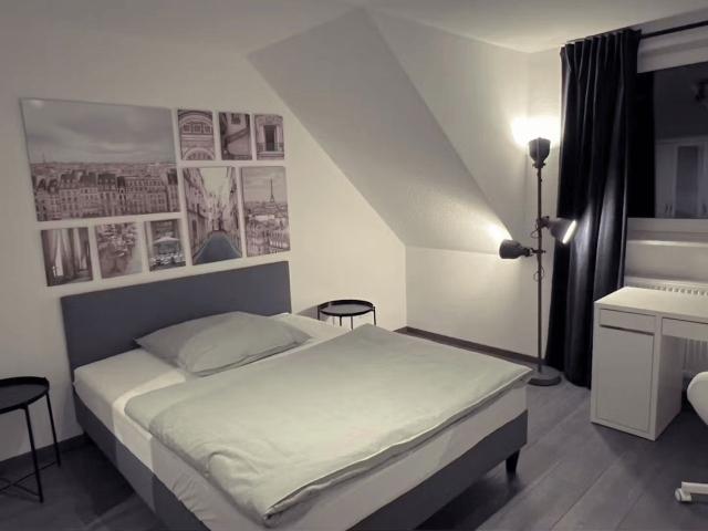 New & amazing 3 bedroom Apartment close to the Willy Brandt Platz, Frankfurt Amsterdam Apartments for Rent