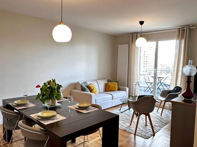 New and carefully furnished three room apartment with a wonderful view of Paris