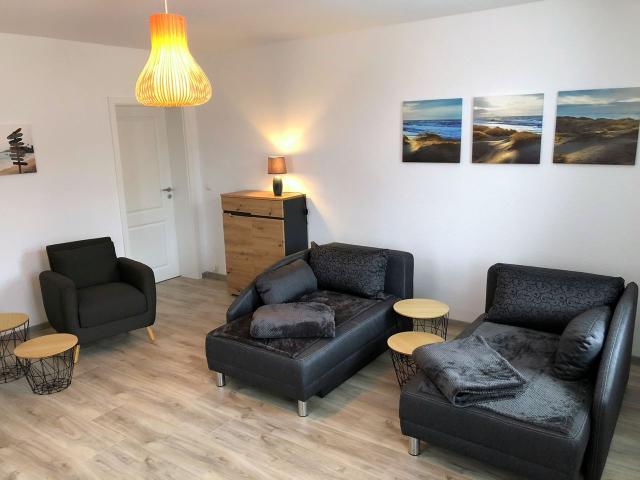 New and charming apartment in a popular location Dresden, near the airport and semiconductor industry, Dresden Amsterdam Apartments for Rent